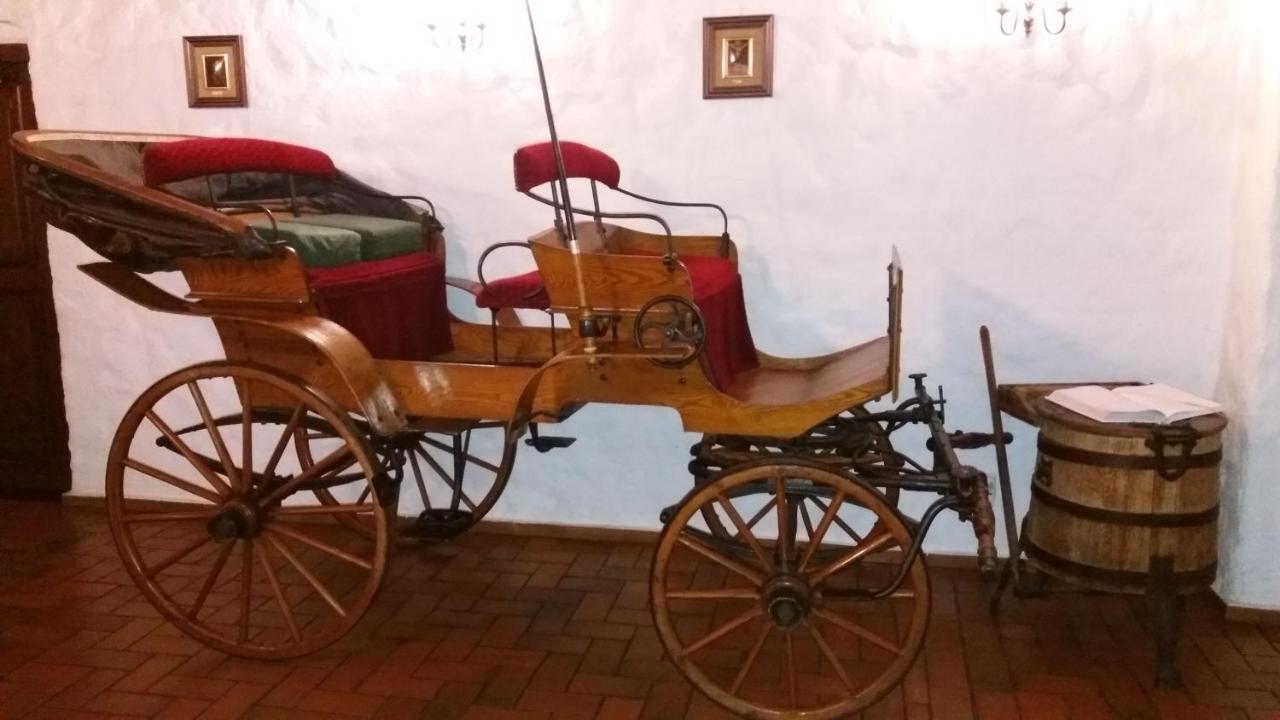 Hotel Zámeček Pod Hradem Starý Jičín Esterno foto